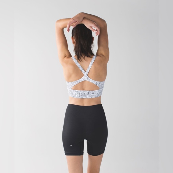 Lululemon Wrap It Up Bra Color Dottie Dash White Black/White Size 6 - Picture 7 of 12